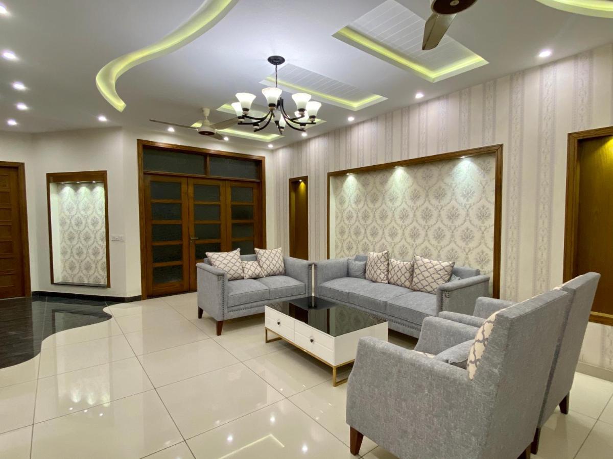 Luxury Guest House In Bahria Town Rawalpindi Exterior photo