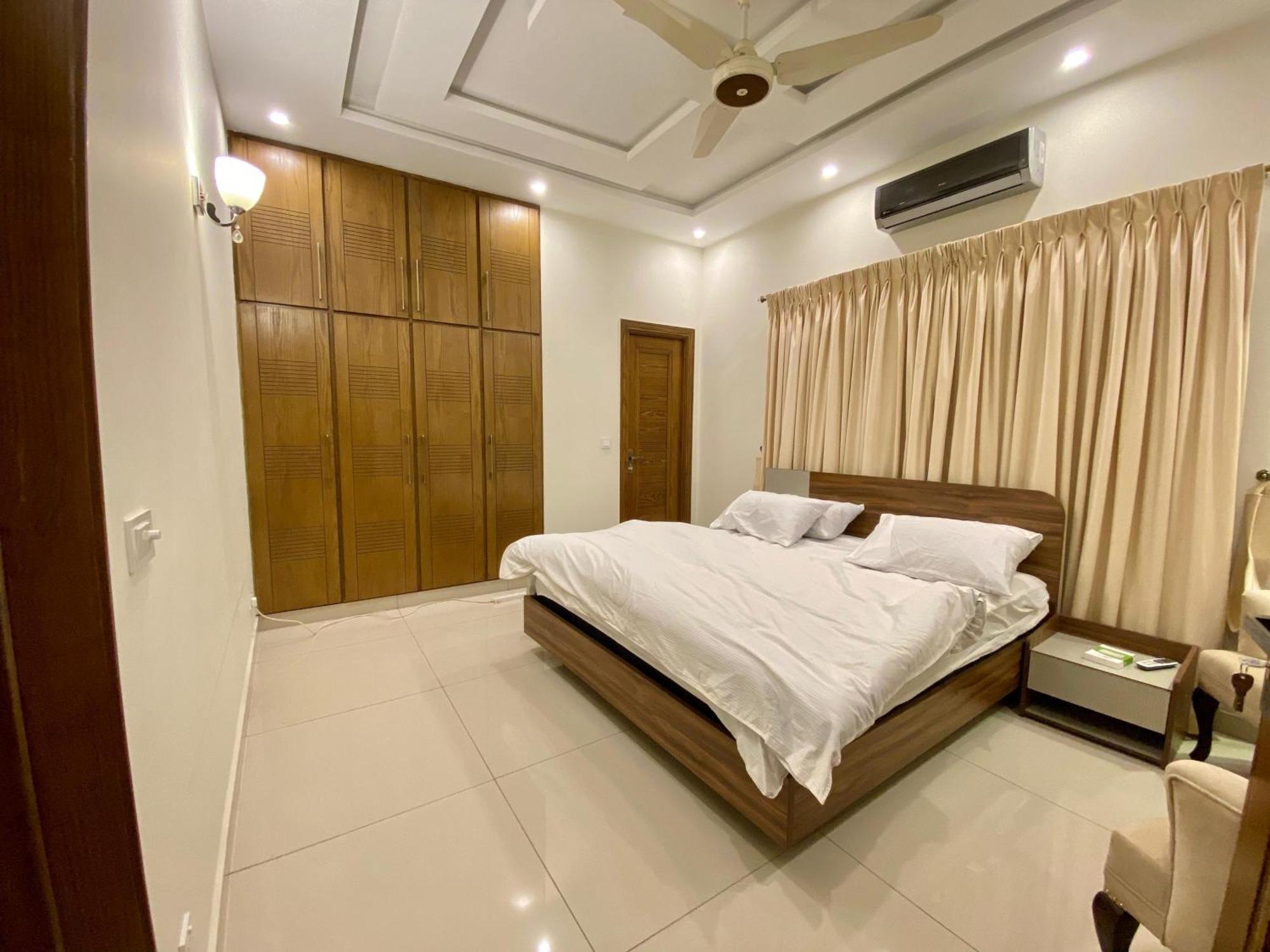 Luxury Guest House In Bahria Town Rawalpindi Exterior photo